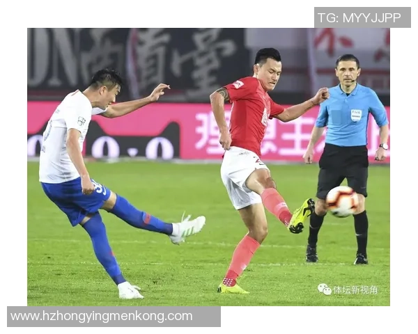 深圳足球队意识争议引发热议球迷与专家各执己见探讨未来发展方向 深圳足球队意识争议引发热议球迷与专家各执己见探讨未来发展方向